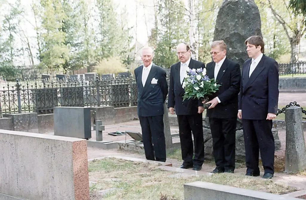 Henrik-veljet muistavat 25-vuotisjuhlapäivänään edesmenneitä ylimestareitaan